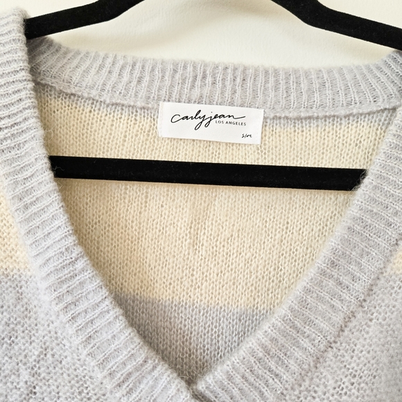 CJLA Rory Sweater Periwinkle Cream Fuzzy Light Knit Summer Beach Sweater S/M - Picture 4 of 9